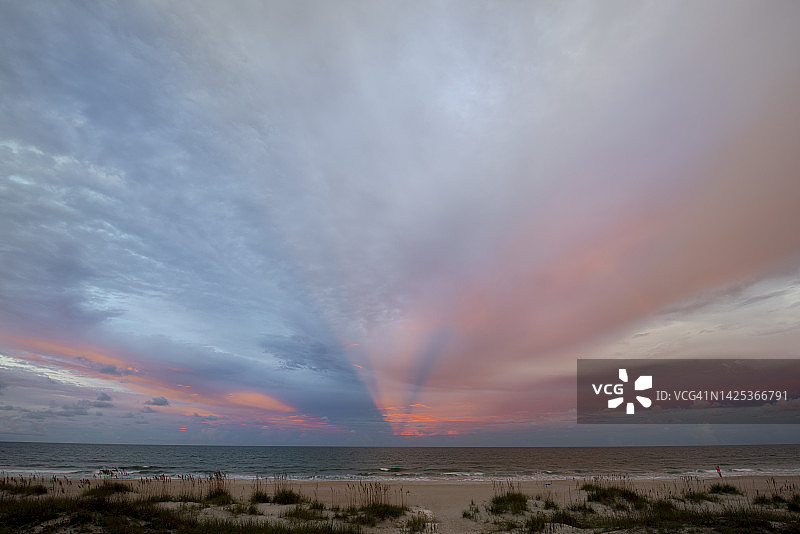 海滩、旅行云彩天空背景图片素材
