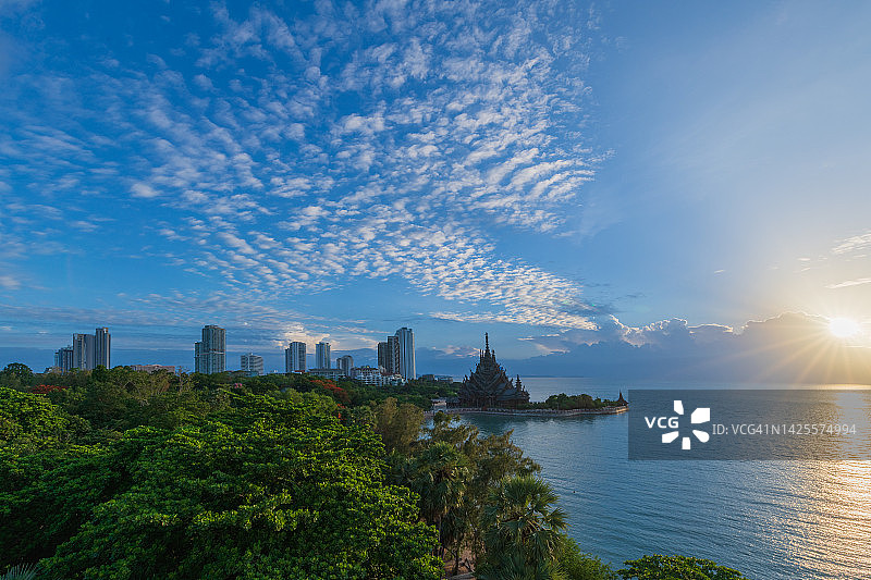 泰国芭堤雅真理寺鸟瞰图片素材
