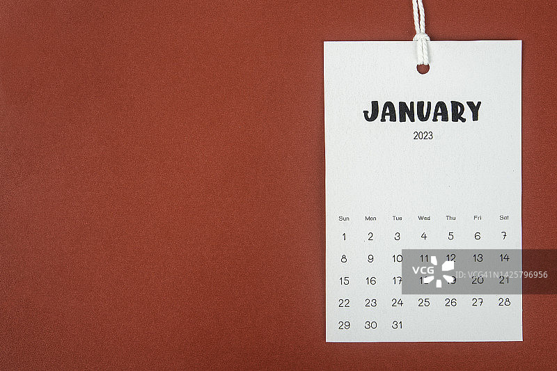 2023年台历：1月红色背景，计划与截止日期图片素材