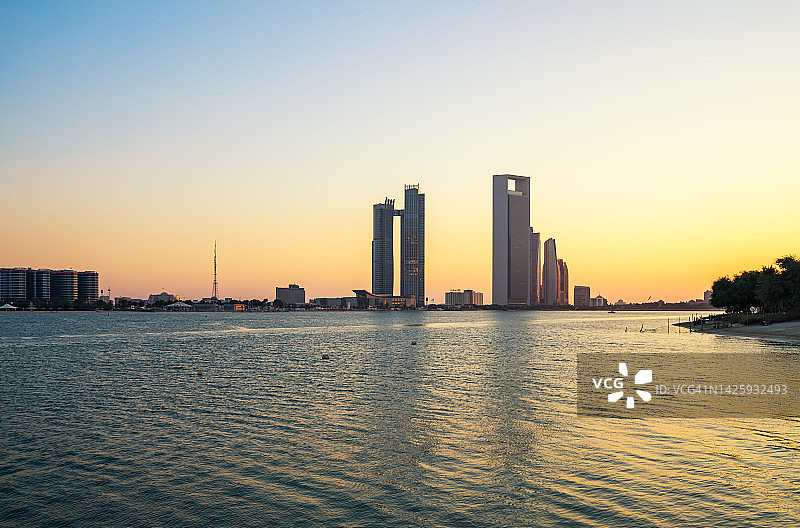 阿布扎比城市天际线图片素材