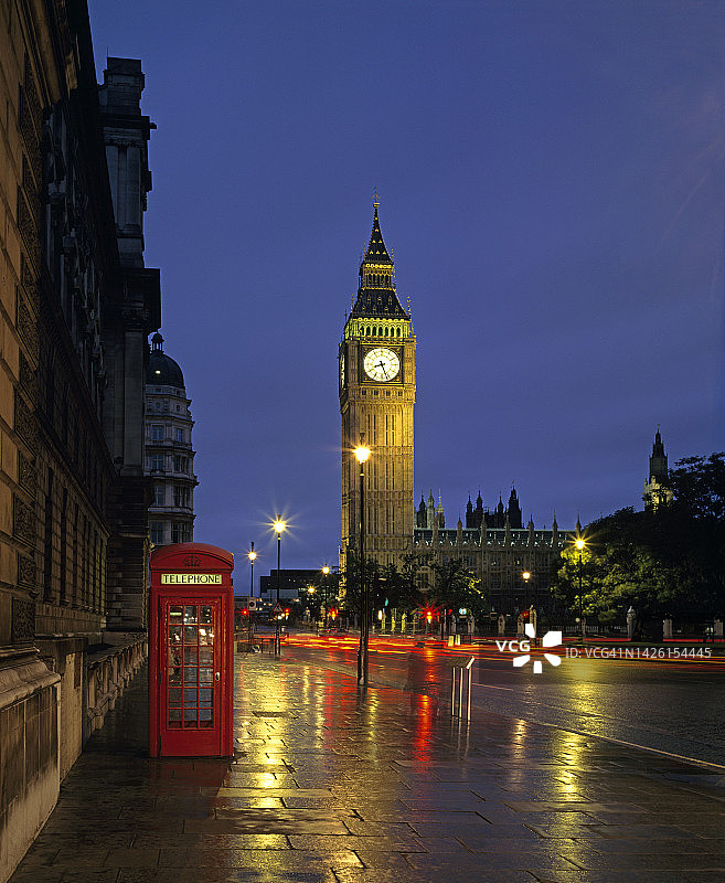 议会大厦和大本钟夜景图片素材