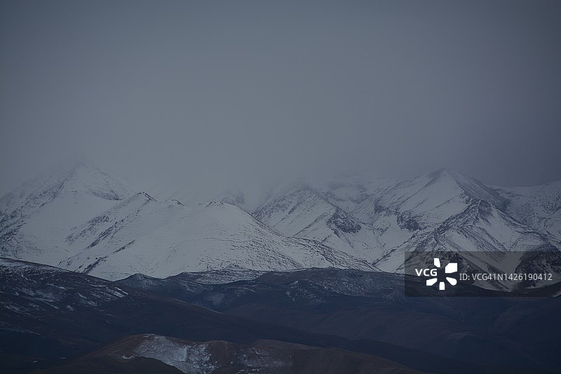 中国西藏的雪山户外自然风光背景素材图片素材