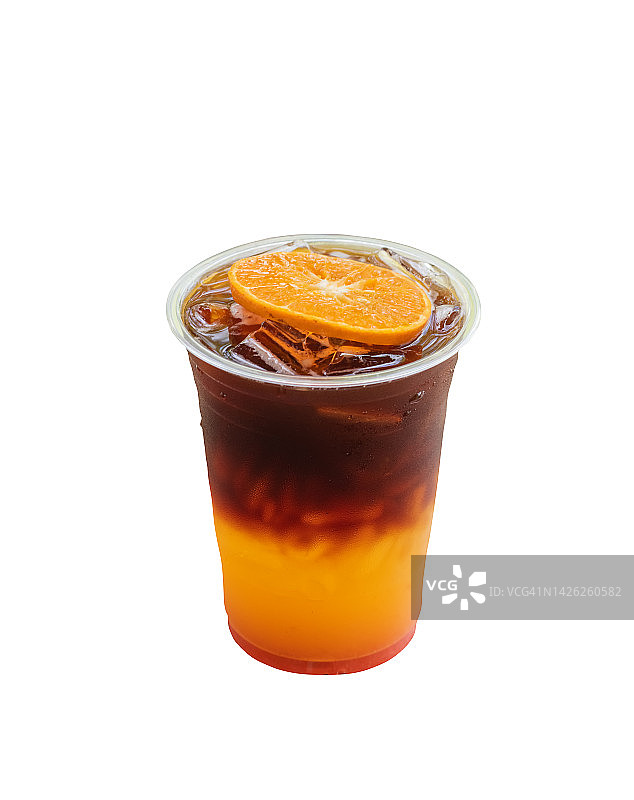 柚子美式咖啡，橙子，白色背景上孤立，带剪切路径图片素材