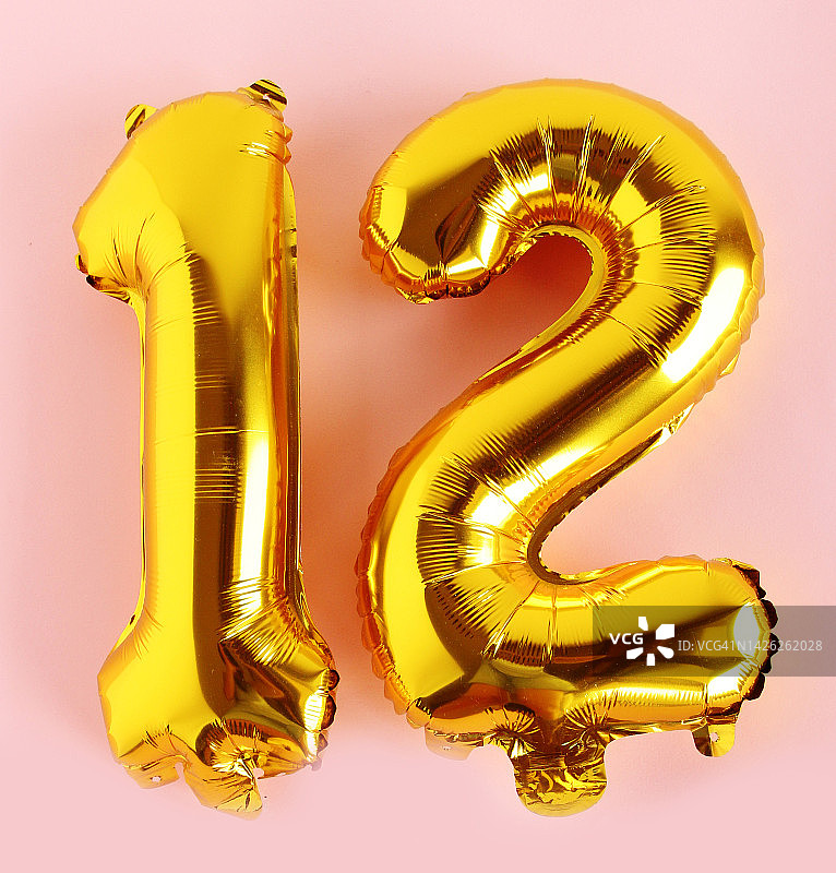 金色气球数字12图片素材