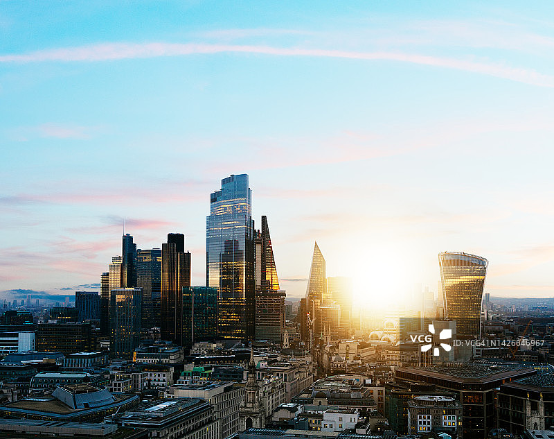 日落下的伦敦金融区图片素材