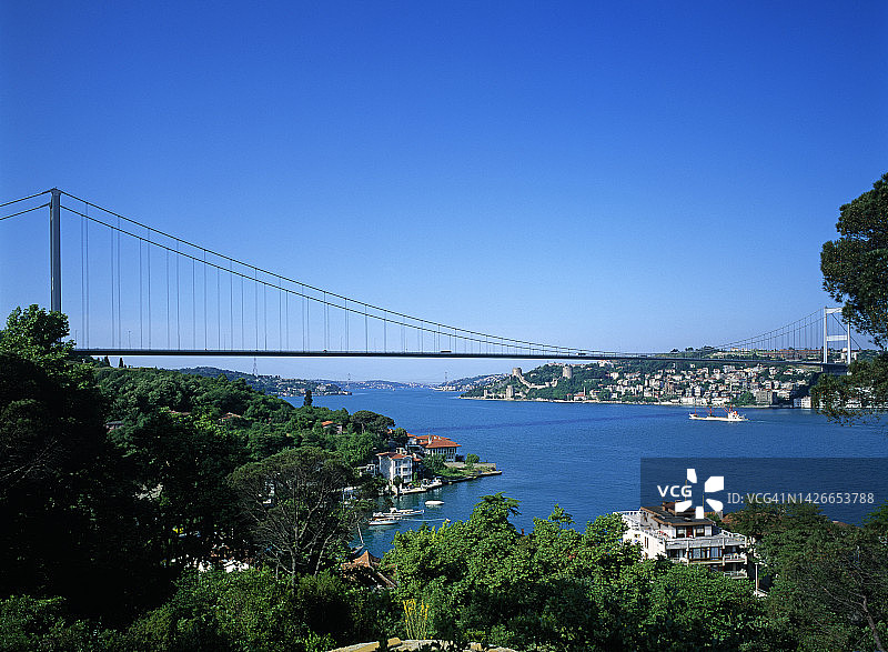 土耳其伊斯坦布尔的法提赫苏丹穆罕默德大桥图片素材