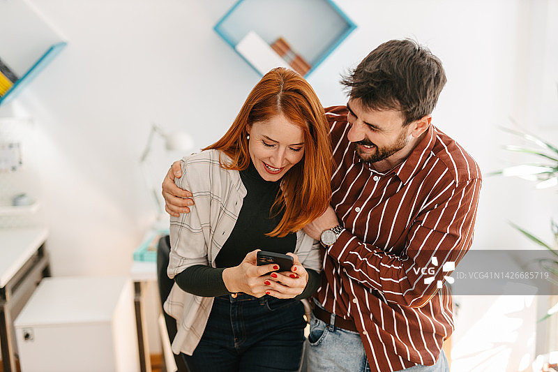 办公室恋情图片素材