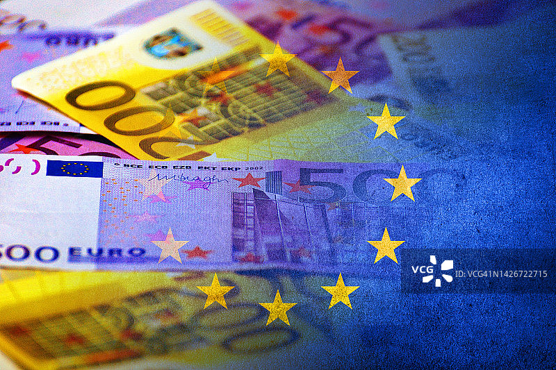 欧盟旗帜与欧元现金钞票图片素材