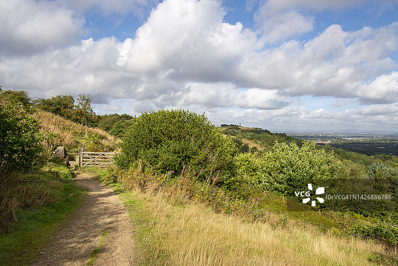 韦内思洛乡村公园，位于大曼彻斯特海德附近的泰姆赛德图片素材