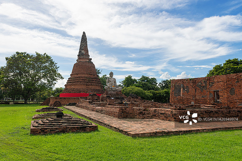 泰国阿瑜陀耶府沃拉彻塔兰寺图片素材