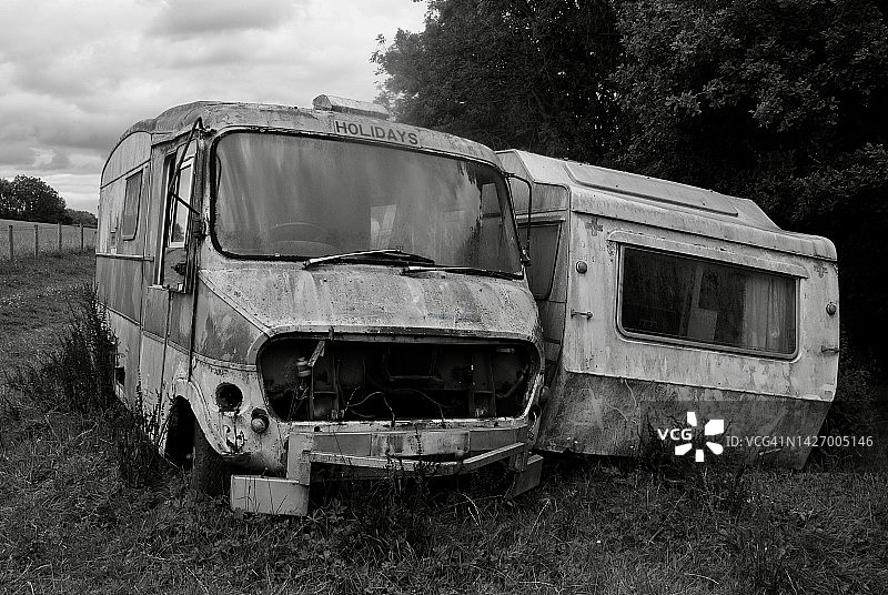 有时想到家庭旅行会让你有这种感觉图片素材