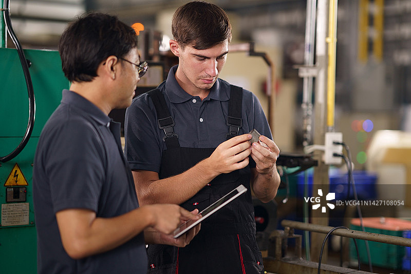 制造业中的工业废物管理图片素材