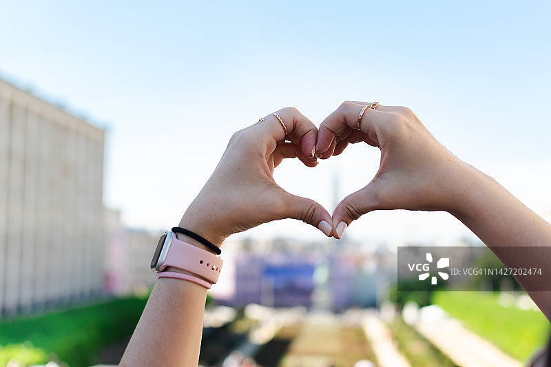 双手心形比利时布鲁塞尔图片素材