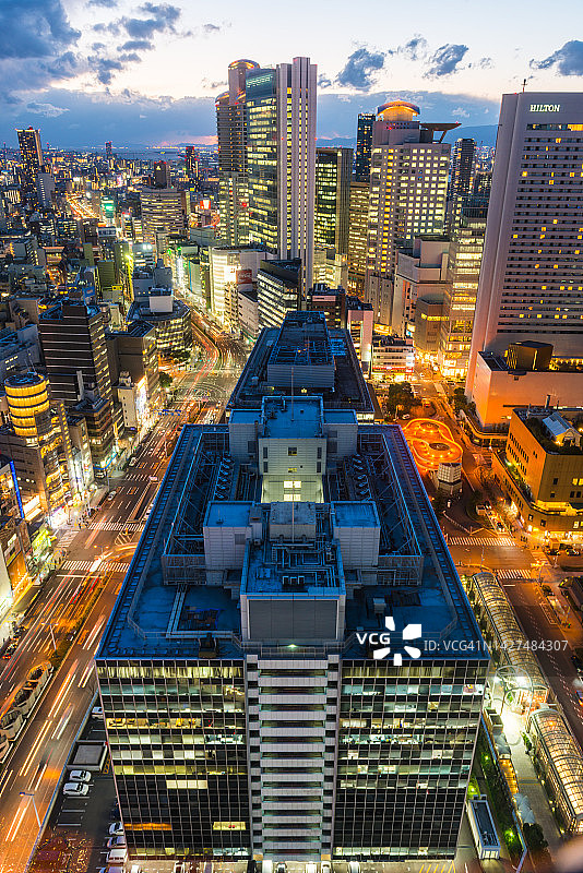 日本大阪霓虹夜景城市天际线高速公路日落航拍照片图片素材