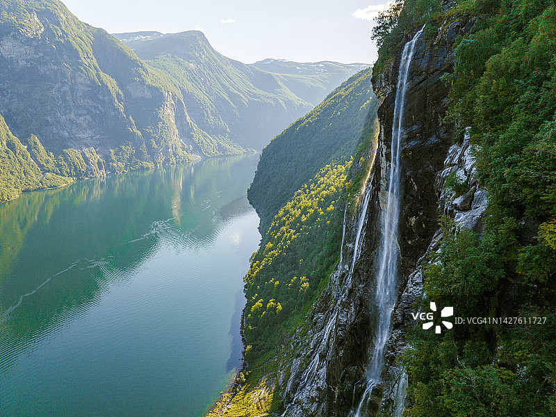 七姐妹瀑布航拍图片素材