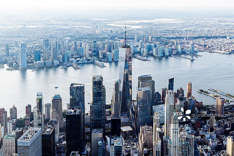 从直升机上看到的美国纽约曼哈顿天际线航拍景色图片素材