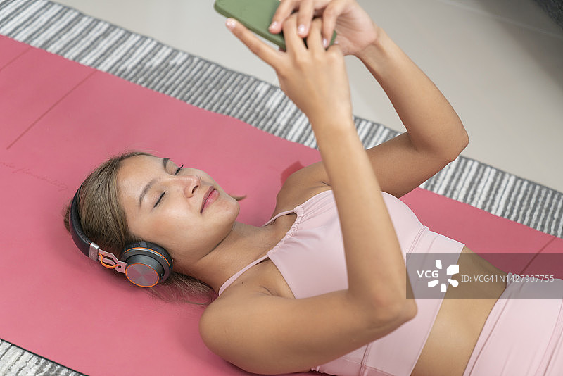 触动心灵的优美音乐图片素材