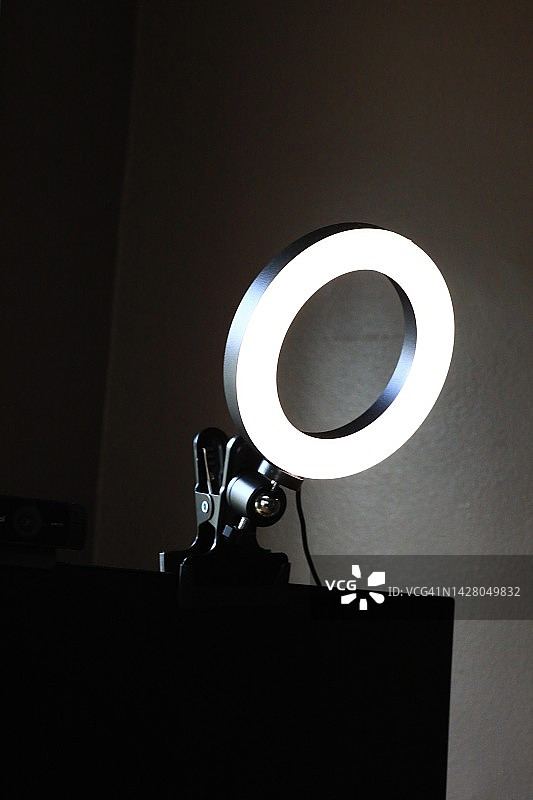 在线会议补光灯图片素材