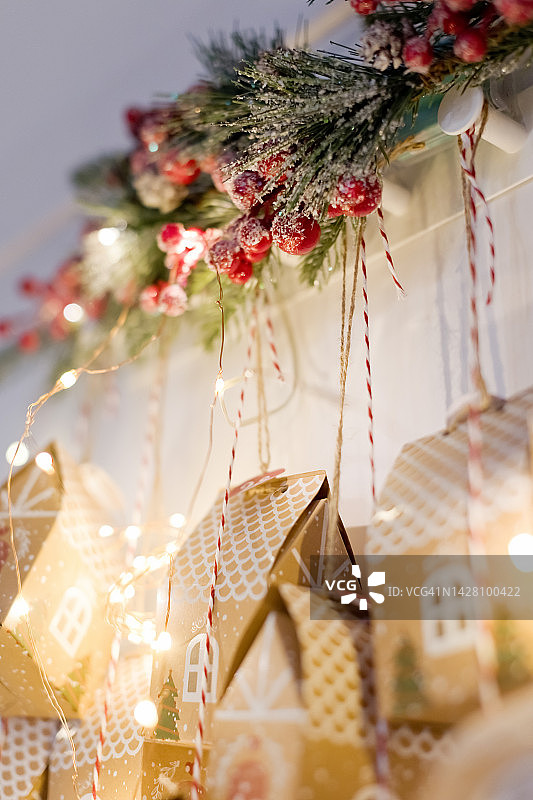 悬挂式降临节日历屋盒图片素材