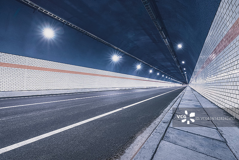 现代公路隧道地下通道图片素材