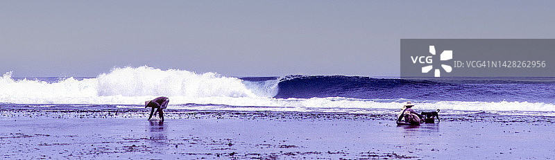 菲律宾锡亚高岛的海洋波浪图片素材