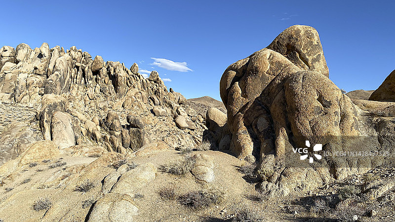 阿拉巴马山丘的场景，靠近加利福尼亚州孤松图片素材
