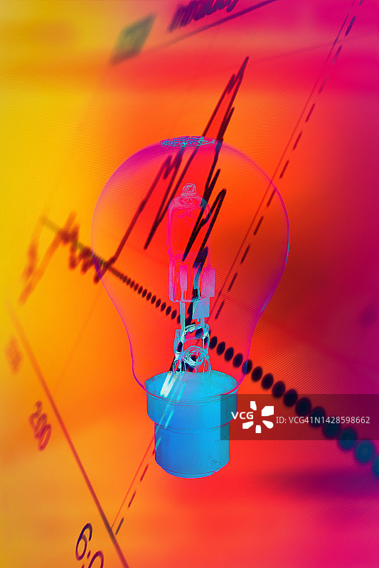 灯泡与图表图片素材