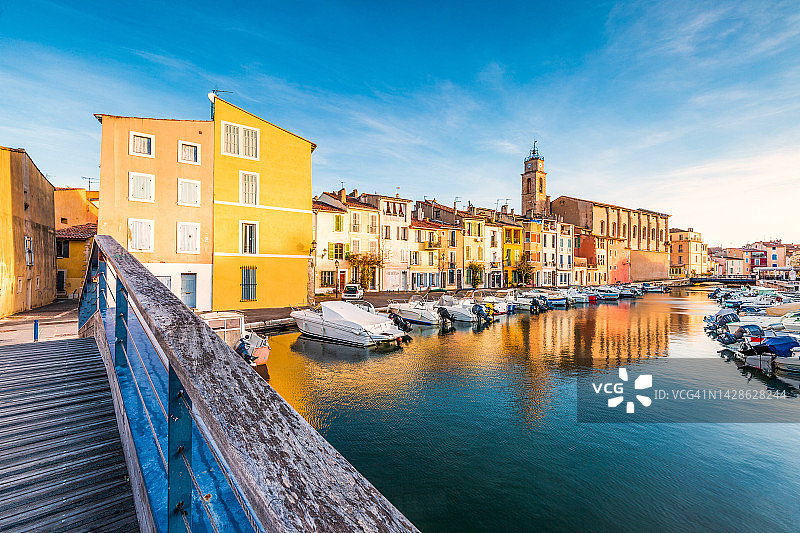 马蒂格镇，普罗旺斯-阿尔卑斯-蓝色海岸大区，法国图片素材