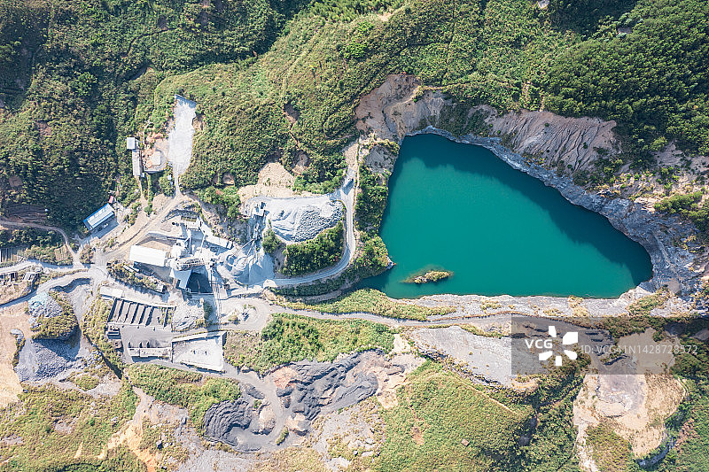 山边的采石场图片素材