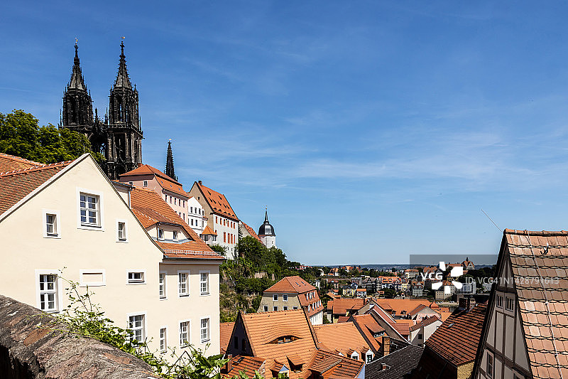 德国萨克森州阿尔布雷希茨城堡和迈森老城图片素材