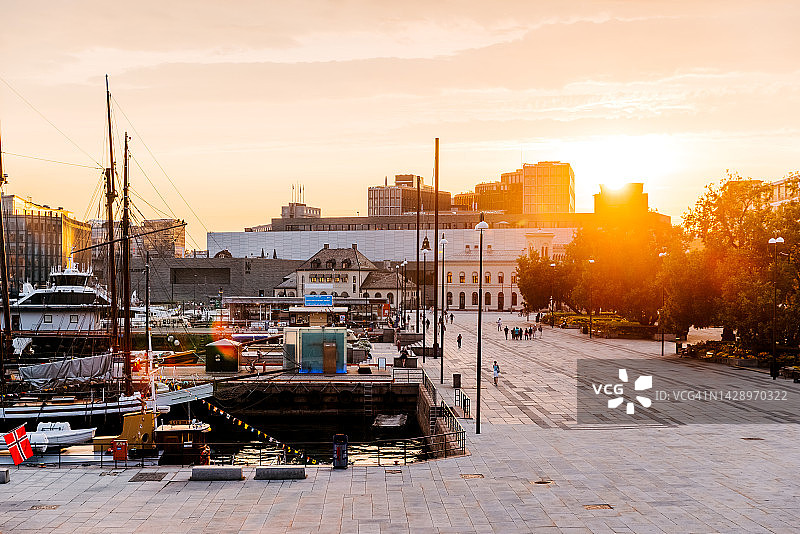 奥斯陆港口的日落，挪威图片素材