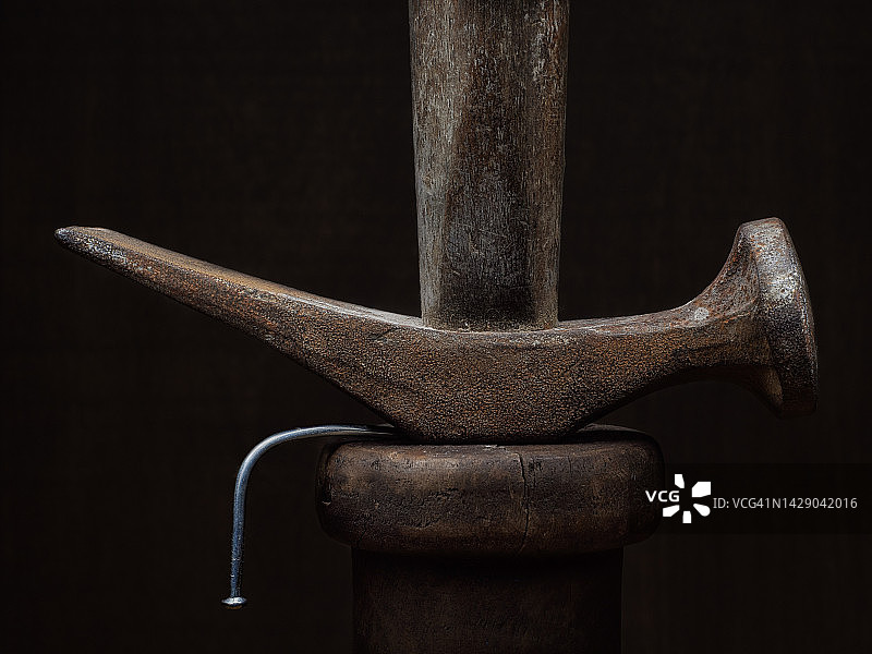 锤子和钉子静物图片素材