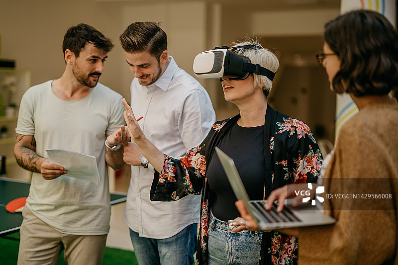 科学世界变得更广阔图片素材