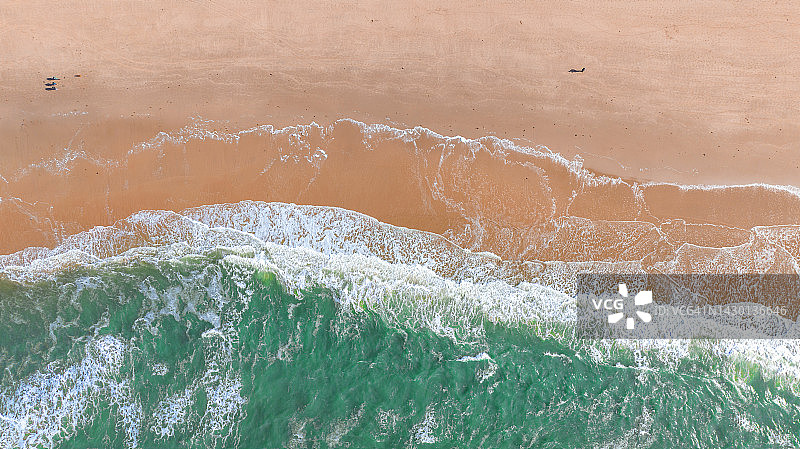 沙滩海浪鸟瞰照片图片素材