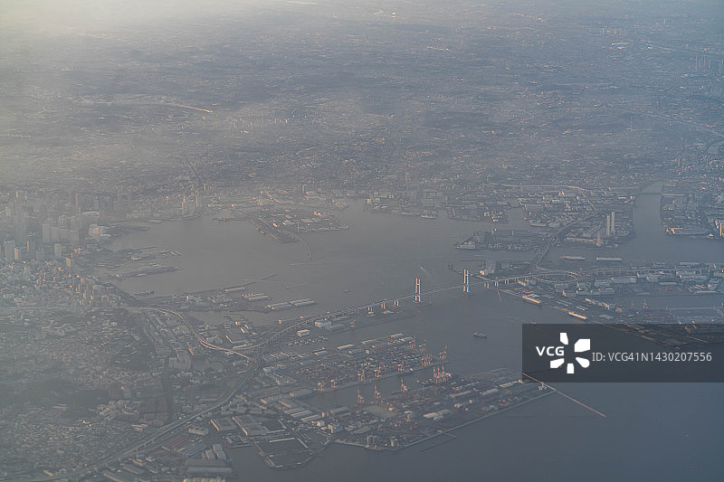 飞机航拍日本横滨市景色图片素材