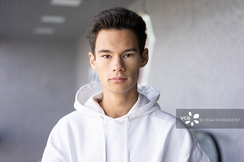 亚洲少年图片素材