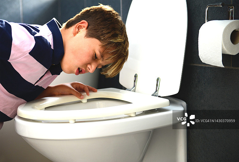 生病的男孩图片素材