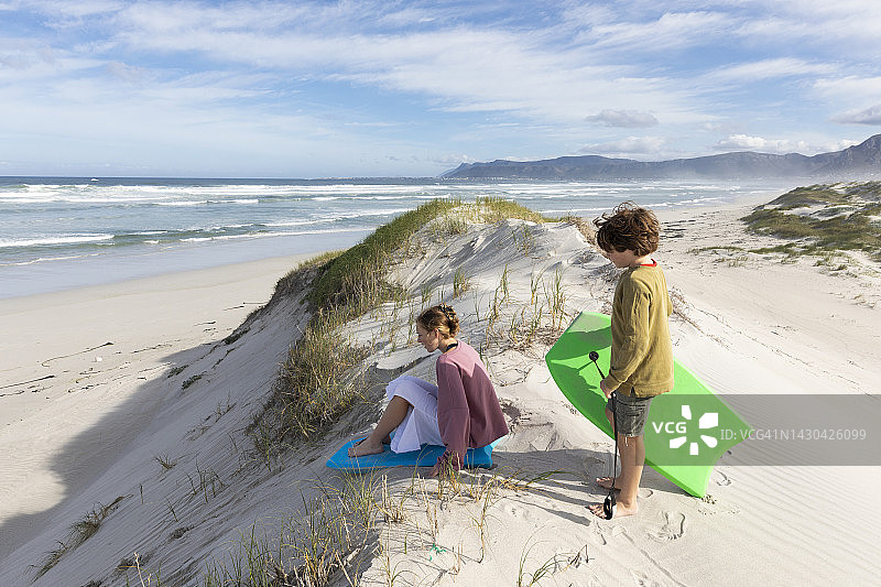 南非赫尔马努斯沙丘滑沙图片素材