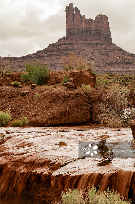 美国亚利桑那州纪念碑谷洪水景观图片素材