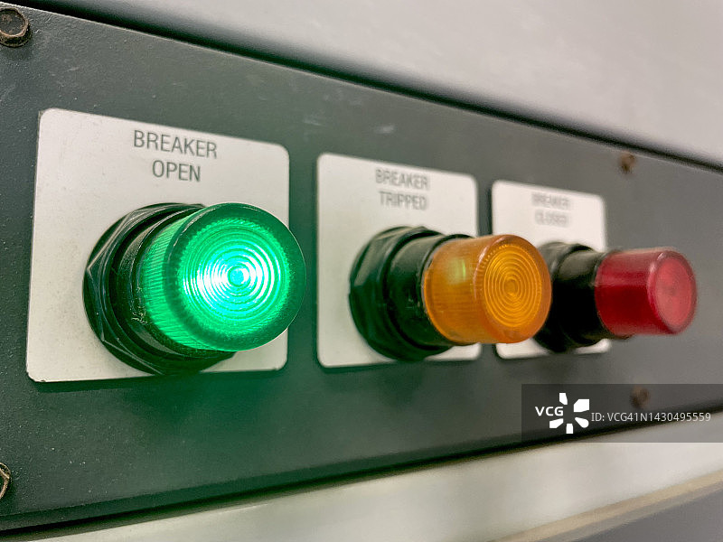 工业机械上的指示灯图片素材