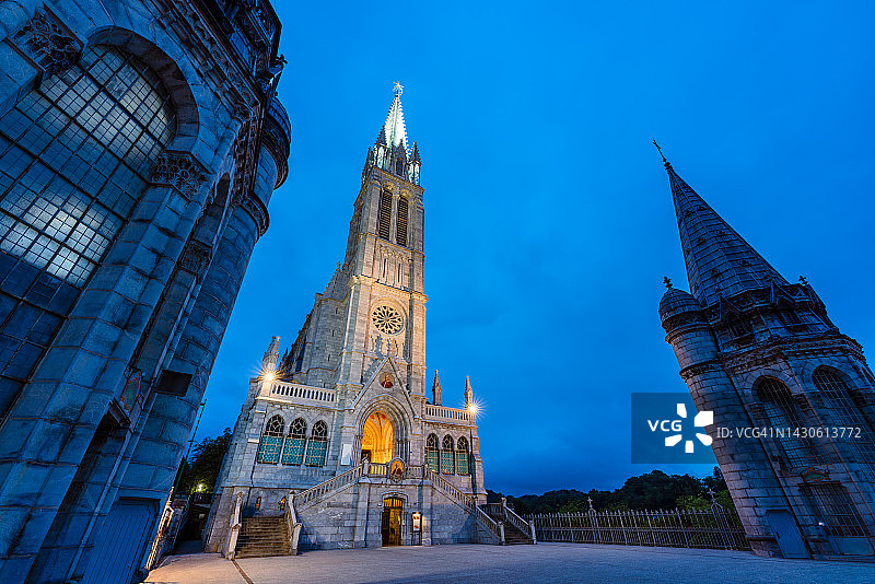 法国卢尔德圣母无染原罪圣殿景色图片素材