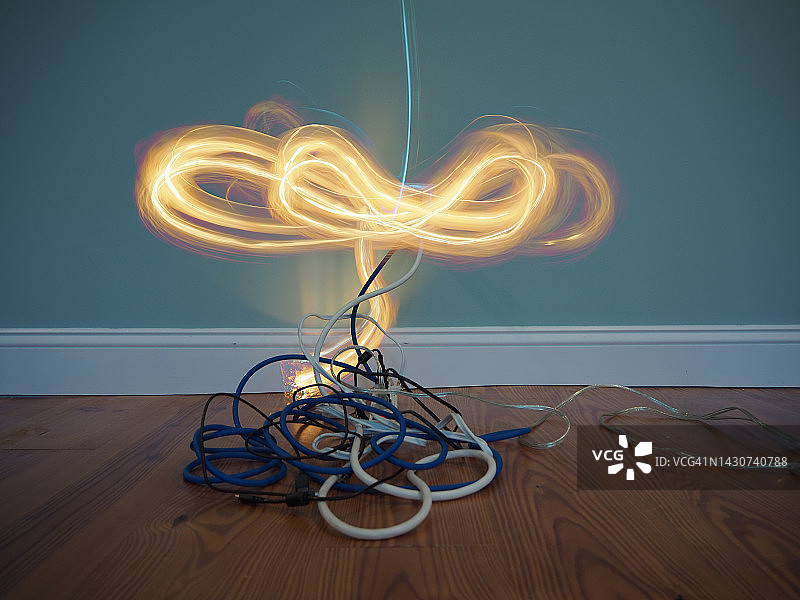 电缆上的电力运动图片素材