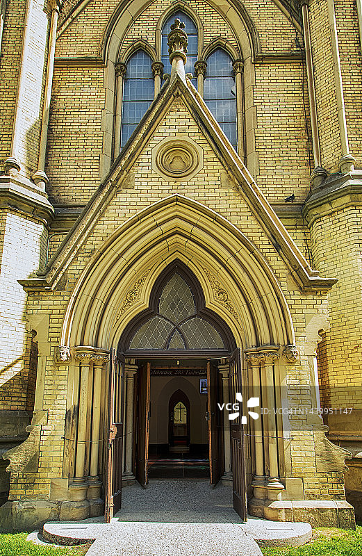 加拿大安大略省多伦多市圣詹姆斯大教堂的敞开大门图片素材