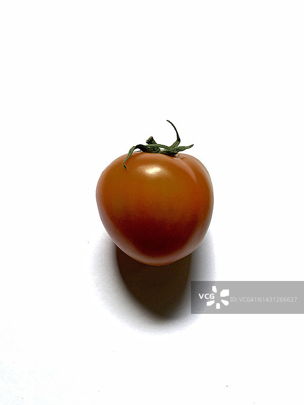 白色背景上的番茄图片素材