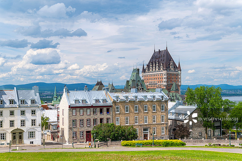 加拿大魁北克市的芳堤娜城堡酒店和殖民建筑图片素材