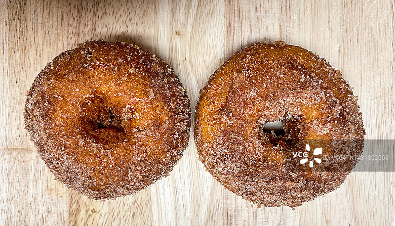 两个南瓜甜甜圈图片素材