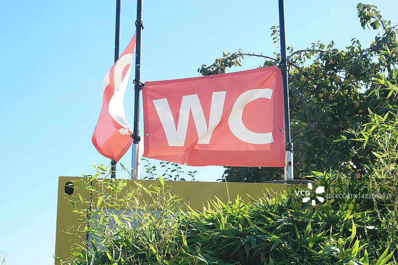 户外厕所图片素材