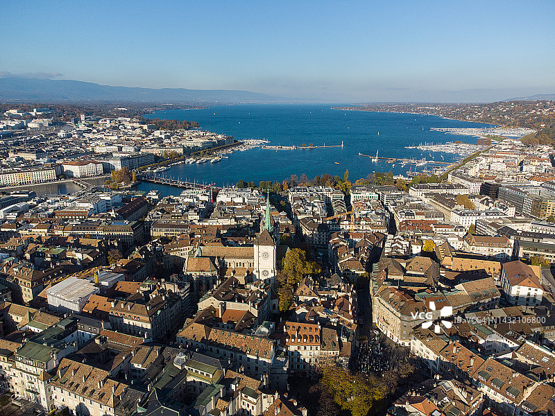 瑞士日内瓦老城区和大教堂图片素材
