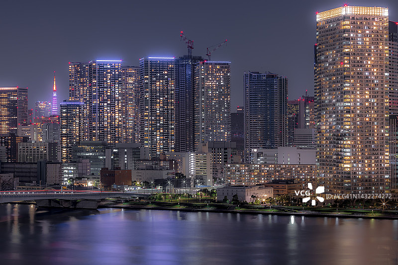 日本东京胜哄地区夜景图片素材