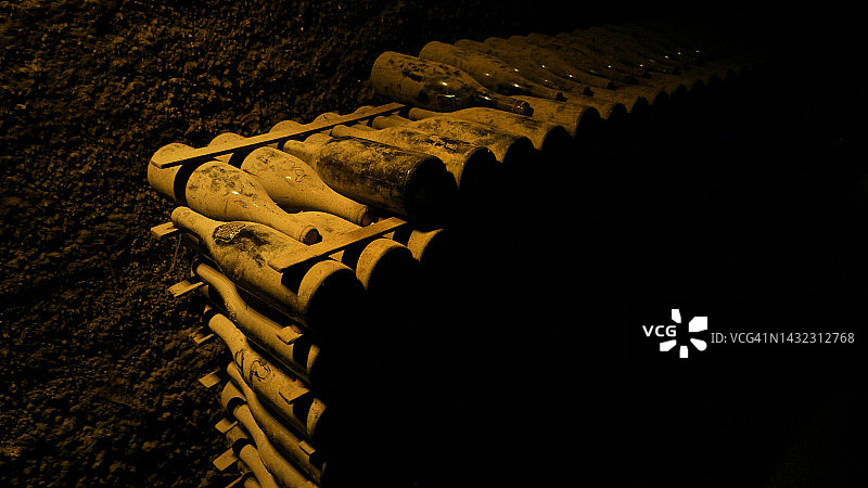 酒窖——葡萄酒陈酿——宝藏图片素材